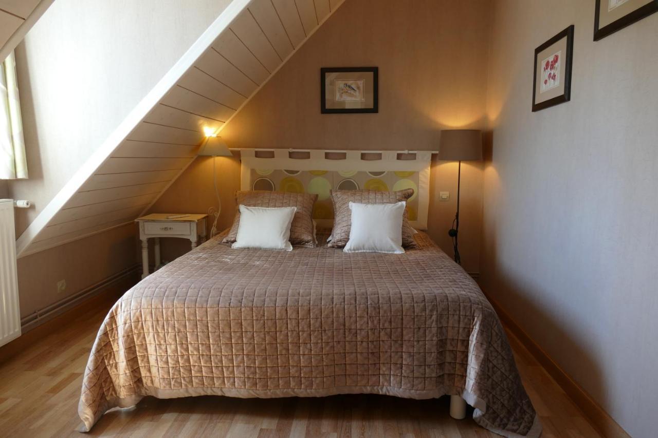 クル・シュヴェルニ ル クロ デ ペロディエール Bed & Breakfast エクステリア 写真
