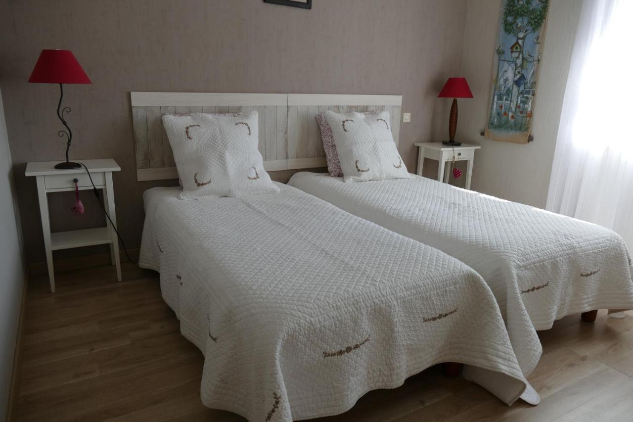 クル・シュヴェルニ ル クロ デ ペロディエール Bed & Breakfast エクステリア 写真