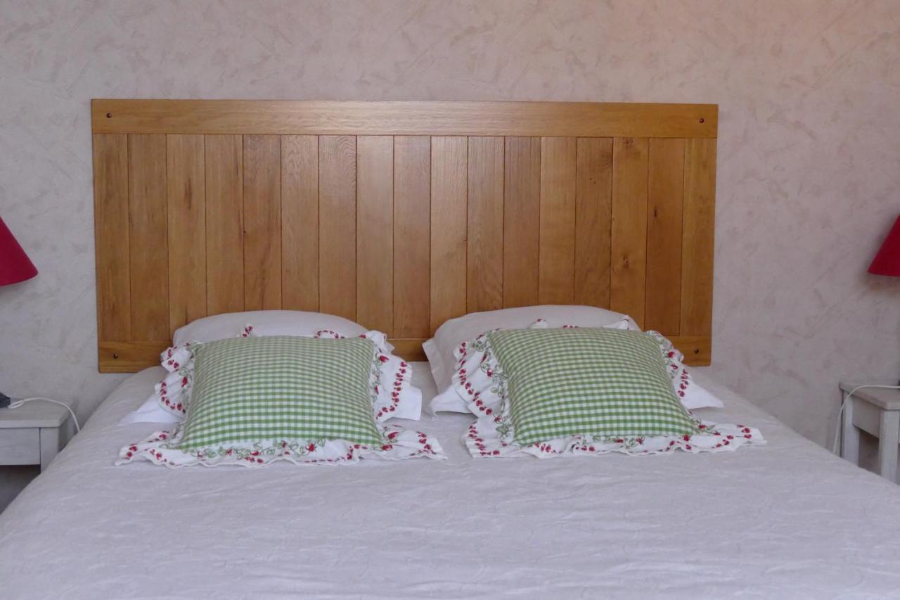 クル・シュヴェルニ ル クロ デ ペロディエール Bed & Breakfast エクステリア 写真